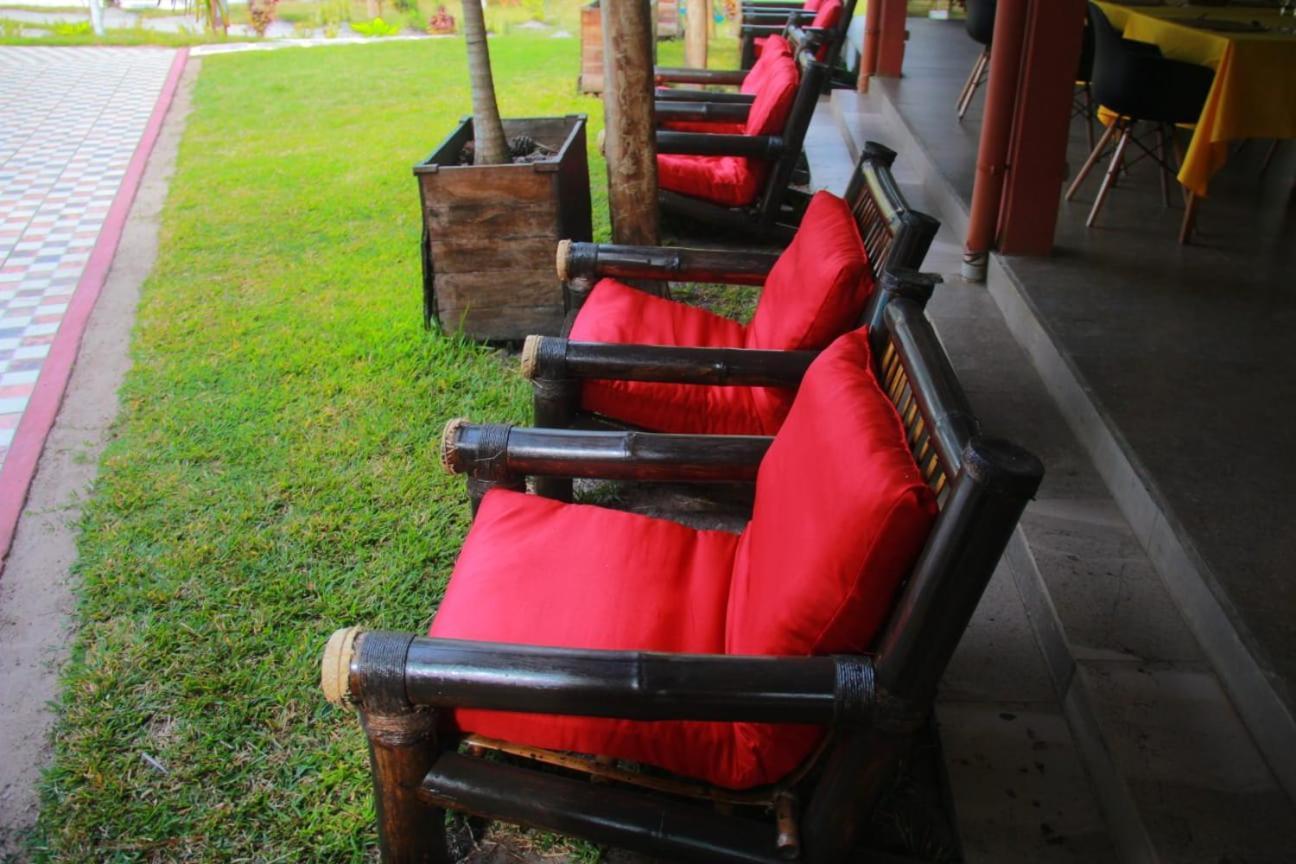 The Sanctuary Lodge Foulpointe Bagian luar foto